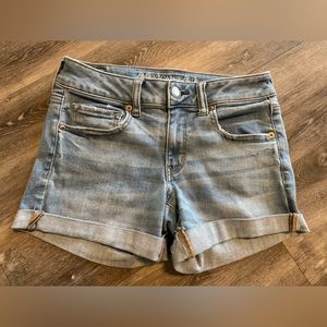 American Eagle next level stretch distressed Womens Midi shorts - size 6